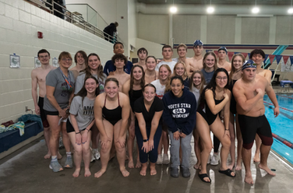 Gator Swimmers Looking to Close Out the Season with Strength and Success